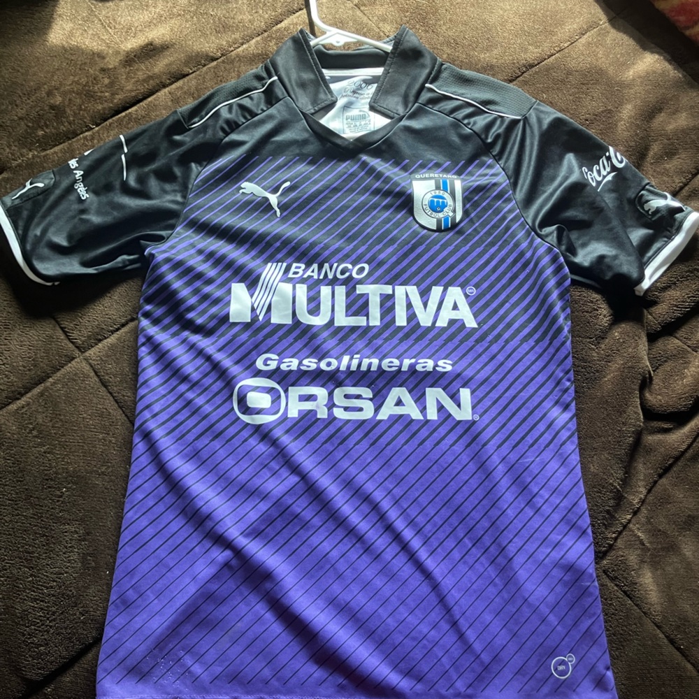 Puma queretaro gallo blanco Black and Purple Men's 2006 Jersey